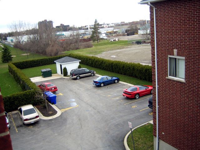 parkinglot1.jpg